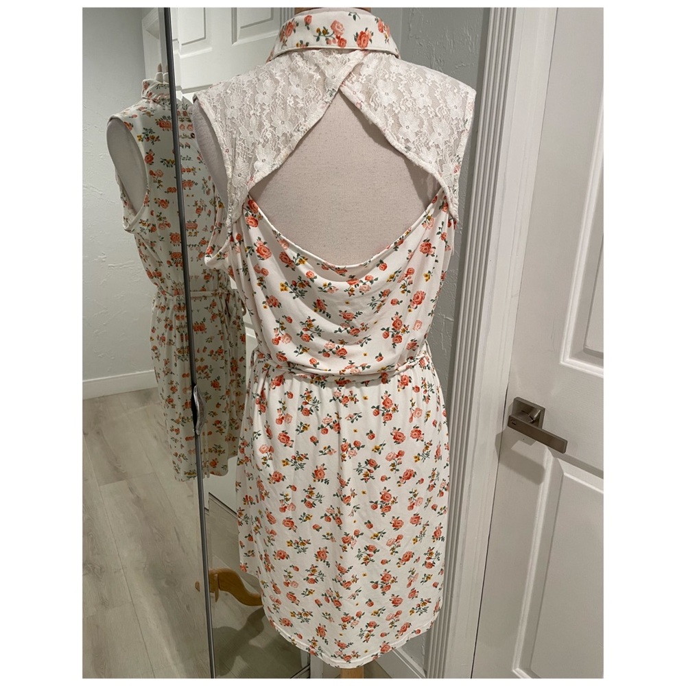 Floral button down dress - Picture 4 of 6